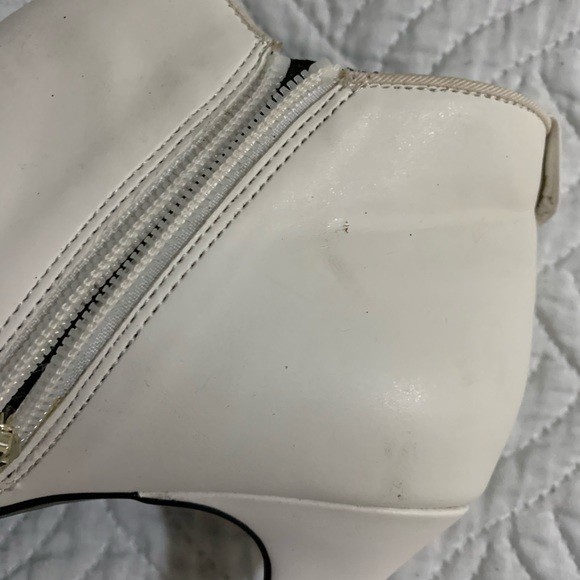 Circus Sam Edelman White Booties Kitten Heel 8 - Picture 12 of 14